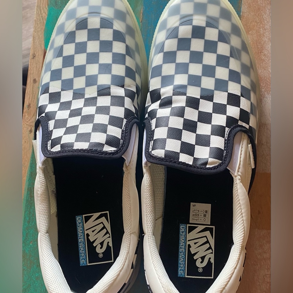 New! Vans checkerboard Mens 11 slip on